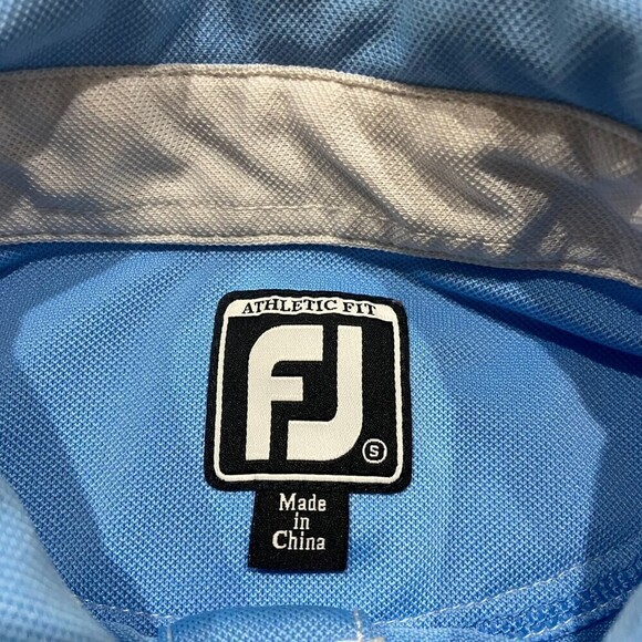 FootJoy Athletic Fit Baby Sky Blue Polo Polyester Blend Shirt Men's Size Small - Picture 5 of 8